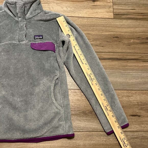 Women's Patagonia Snap T Fleece Jacket SZ Medium Gray Purple Pullover Logo - Picture 5 of 13